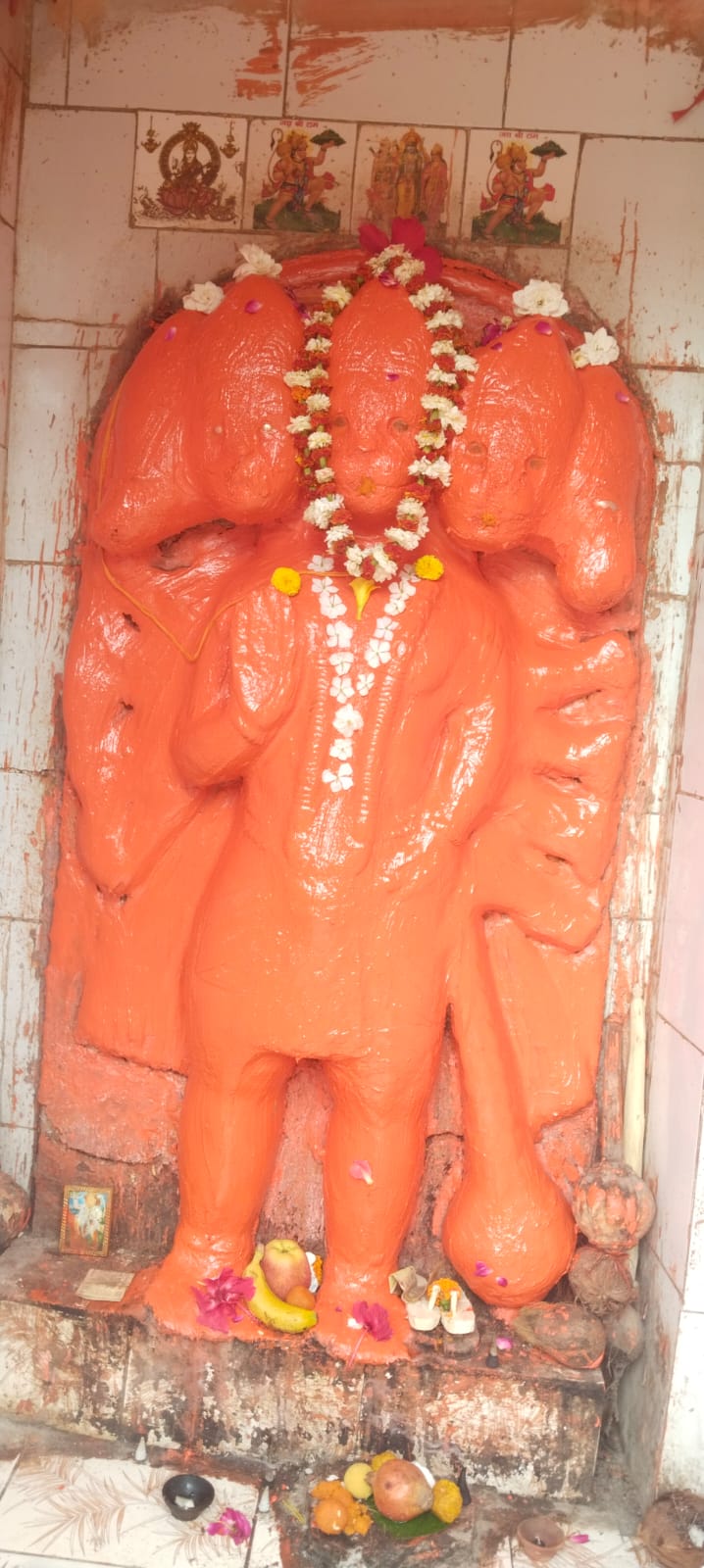 Statue of deity with elephant heads